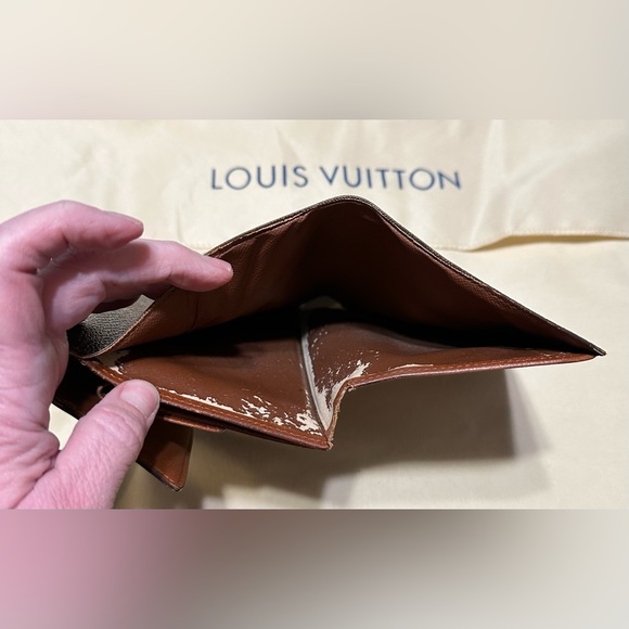 Louis Vitton Wallet and ID holder - Picture 16 of 16